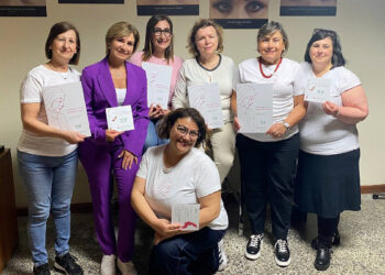 Cagliari, la consigliera Stefania Loi con le volontarie di Mai più sole contro il tumore