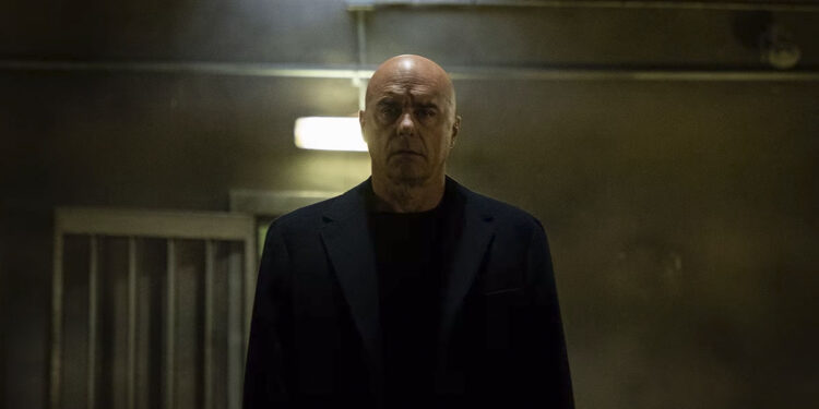 Luca Zingaretti nei panni di Bruno Testori nel prison drama Sky Original “Il Re 2”