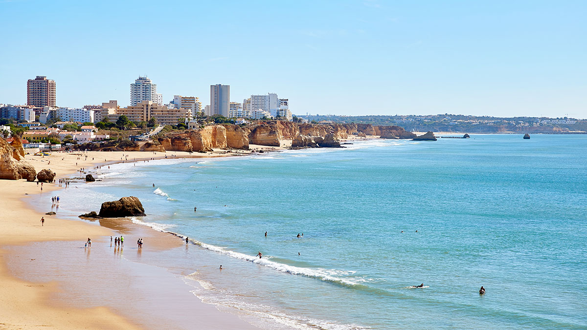 La città di Portimão, Algarve (Portogallo). ? Depositphotos