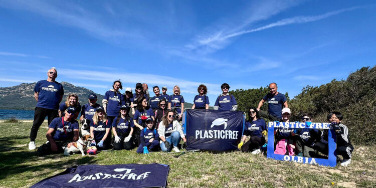 I volontari Plastic free ad Olbia