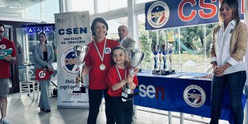 Arianna Tosini ed Elisa Farris, Campionesse Nazionali di Calciobalilla CSEN 2024 nella categoria Mamma e Figlia