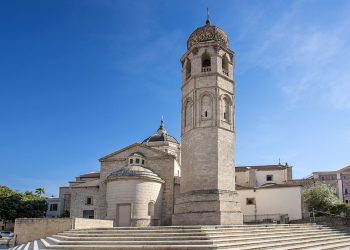 Cattedrale di Santa Maria Assunta a Oristano. ? Depositphotos