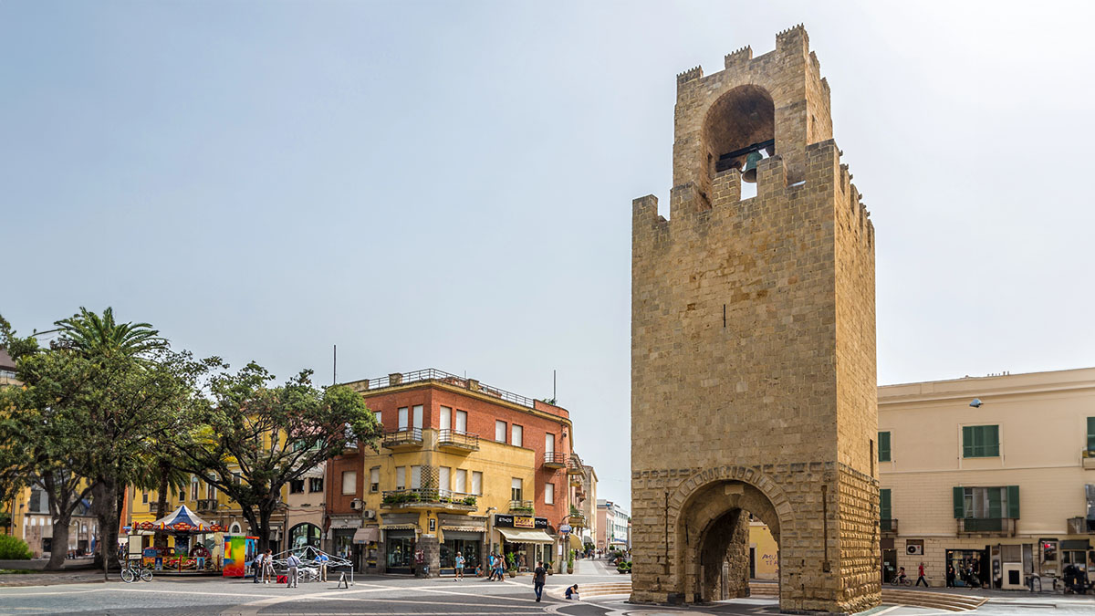 Torre di San Cristoforo a Oristano. 📷 Depositphotos