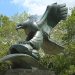 Aquila di bronzo disegnata da Albino Manca, East Coast Memorial a Manhattan, New York. ? zhukovsky | Depositphotos