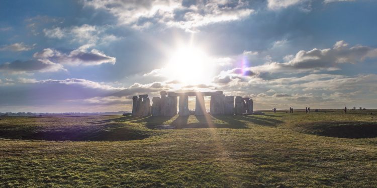 Stonehenge. ? Depositphotos