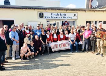 Il gruppo folk Ittiri Cannedu al circolo dei sardi in Germania