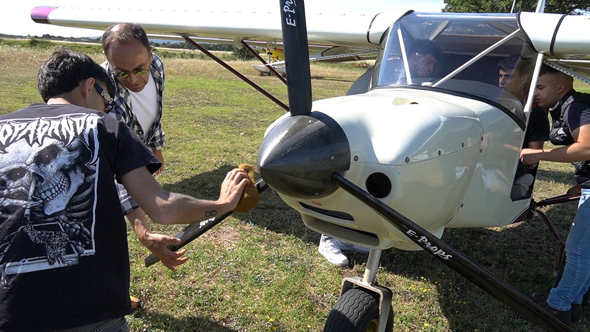 Istituto Aeronautico Attilio Deffenu di Olbia, lezione di volo