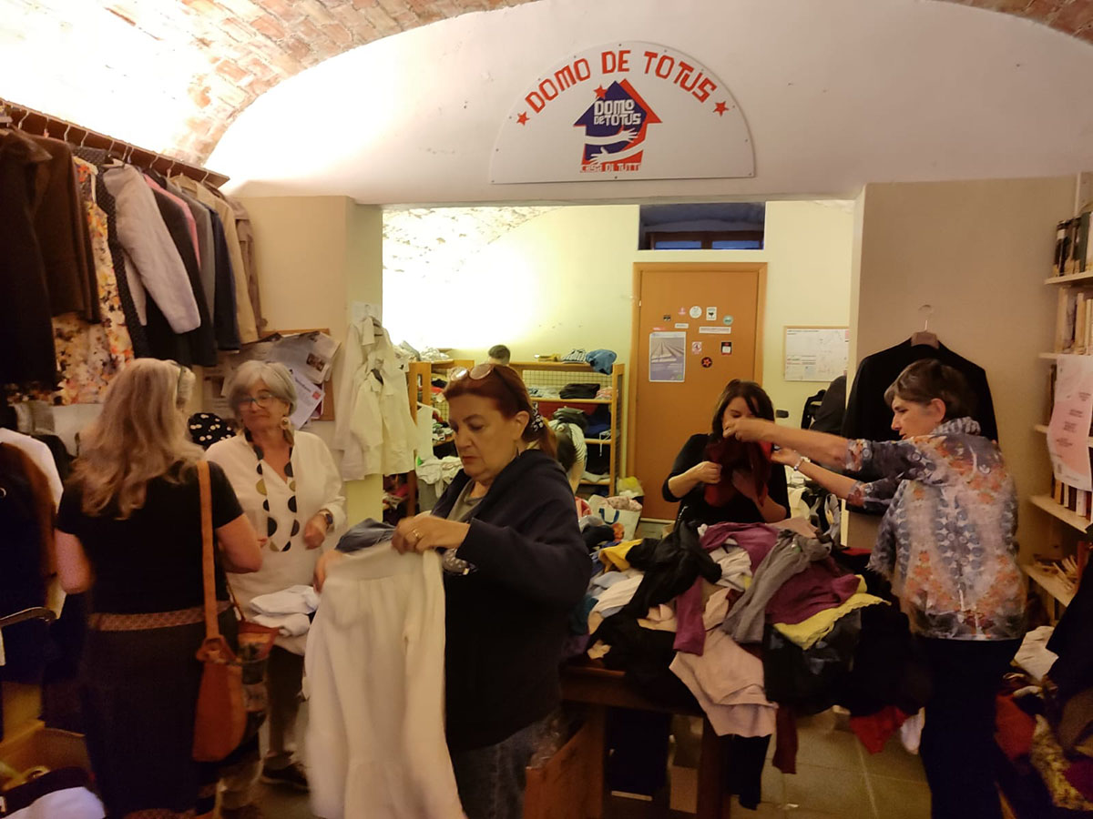 Clothes sharing a Sa Domo de Totus