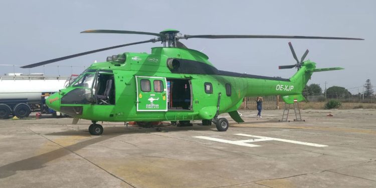 Elicottero biturbina Airbus AS332 Super Puma