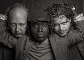 Ernst Reijseger, Harmen Fraanje e Mola Sylla. ? Krijn van Noordwijk