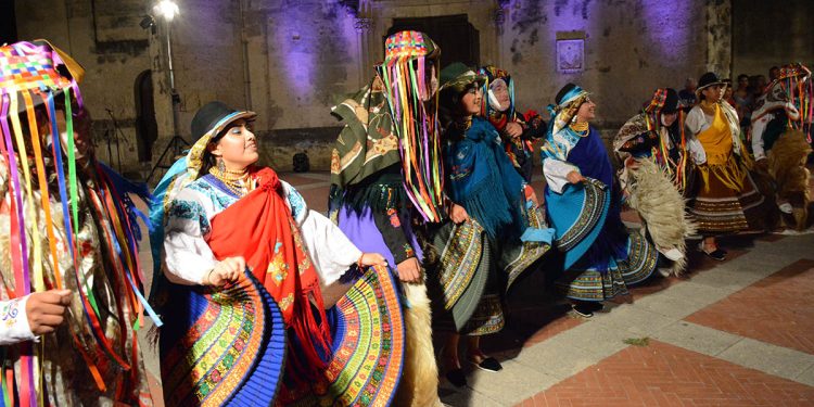 gruppo dell'Ecuador “Musical Indoamerica”