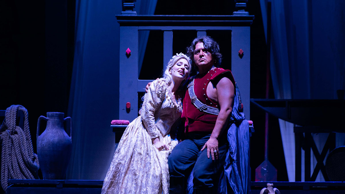 Otello in Piazza d'Italia a Sassari, Angela Nisi ed Hector Lopez. ? Elisa Casula