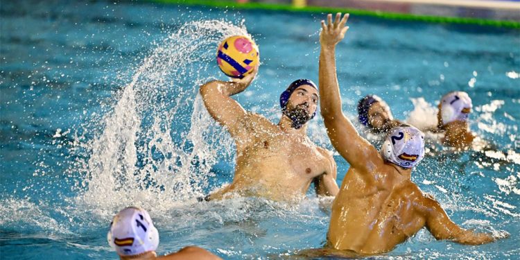 Tentativo italico nella seconda gara della Waterpolo Sardinia Cup 2024 di Alghero. ? Andrea Chiaramida
