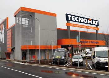 Esterno di un negozio Tecnomat