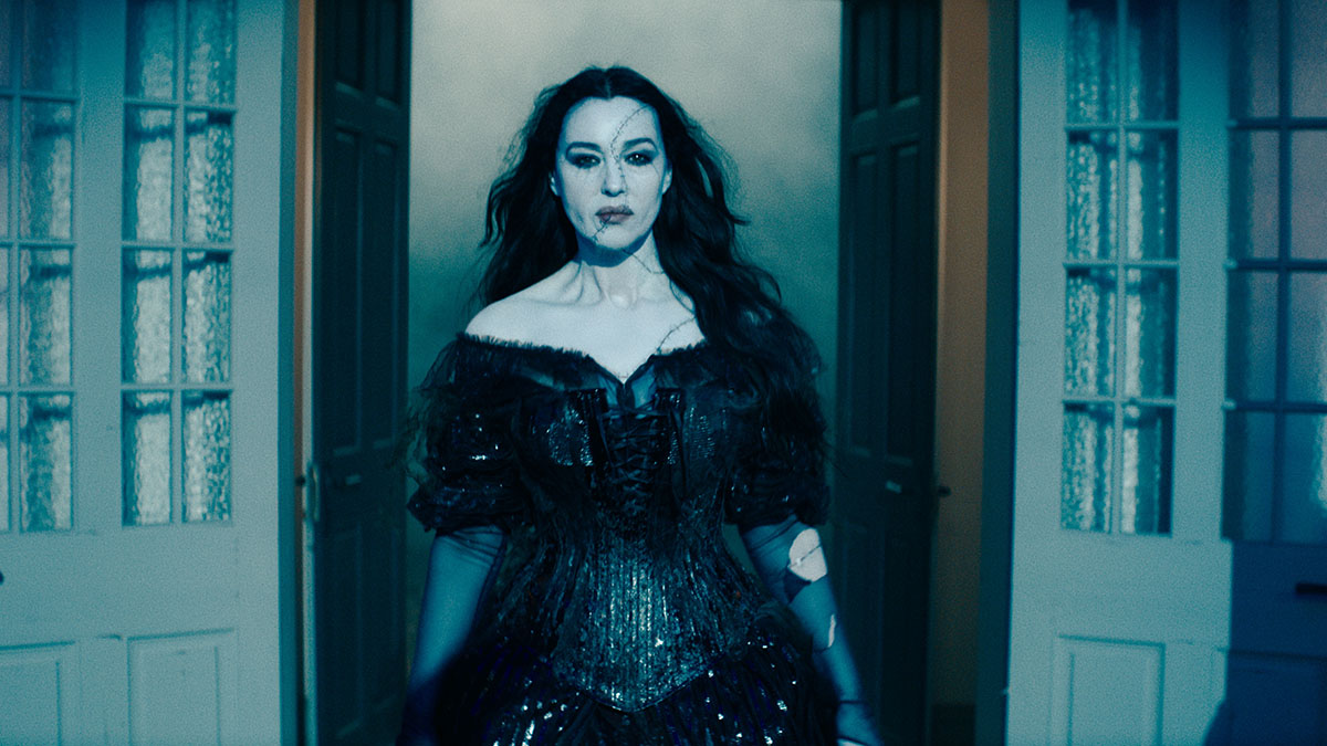 Monica Bellucci in “Beetlejuice Beetlejuice”. ? © 2024 Warner Bros. Entertainment Inc. All Rights Reserved.