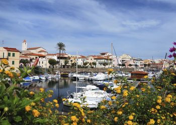 Il porto di Stintino. ? Depositphotos
