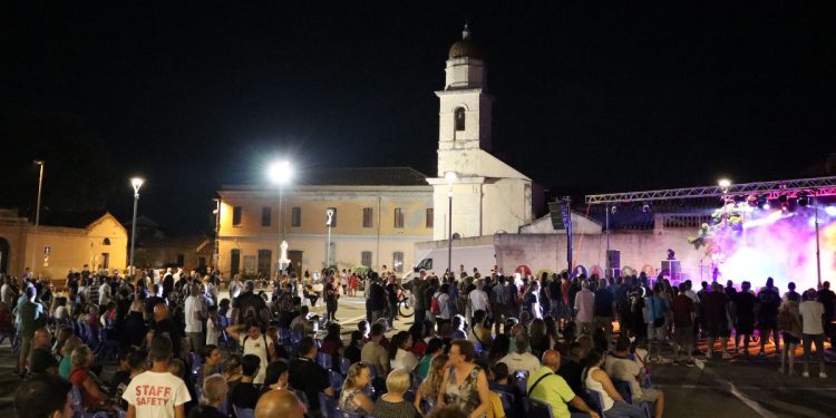 Una serata di Elmas in Festa. ? Facebook @elmasinfesta