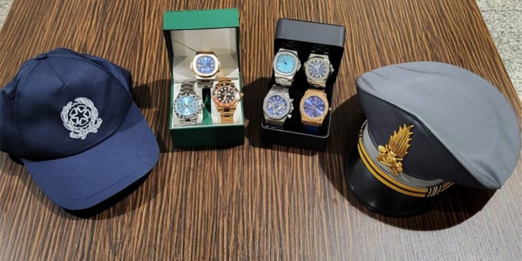 ADM e GDF, sequestro di orologi contraffatti all'aeroporto di Elmas