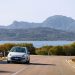 Auto in viaggio a Porto Cervo in Costa Smeralda. ? Depositphotos
