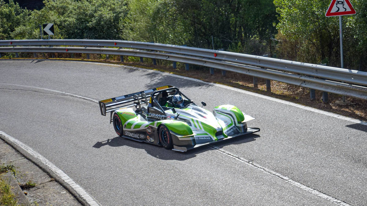 Franco Caruso su Nova Proto Np01-2 Zytek alla Cronoscalata Iglesias-Sant’Angelo. ? Tania Atzori