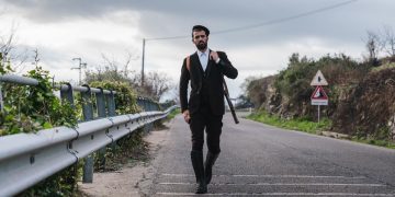 Jacopo Cullin nel film “L’uomo che comprò la Luna” di Paolo Zucca. 📷 Francesca Ardau