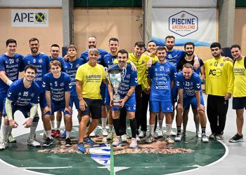La Raimond Sassari festeggia la vittoria nel Summer Handball Trophy. ? Luigi Canu