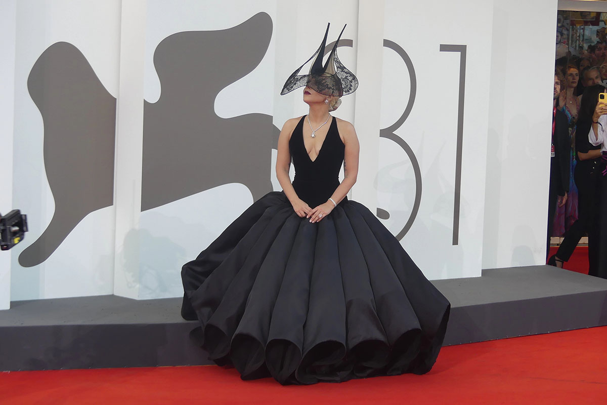 Lady Gaga sul red carpet dell’81ª Mostra Internazionale d’Arte cinematografica di Venezia. ? Depositphotos