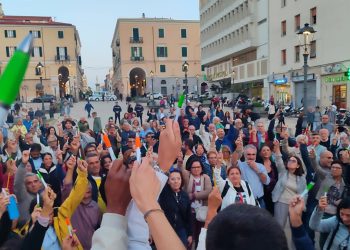 "Una penna al vento" flashmob Pratobello 24 a Sassari