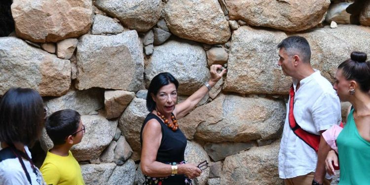 Una visita al Nuraghe Diana con l'archeologa Patrizia Zuncheddu