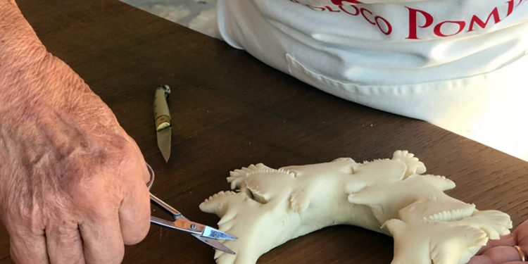 Fromentu a Pompu, la preparazione del pane tipico