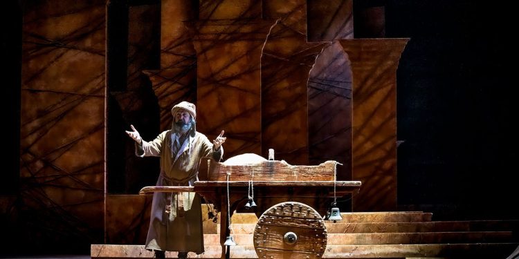 Simone Cristicchi in “Franciscus - Il folle che parlava agli uccelli”. ? Edoardo Scremin