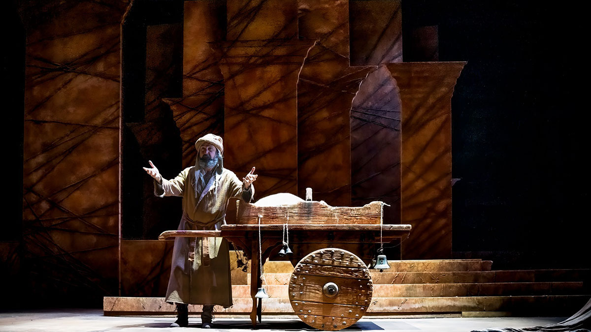 Simone Cristicchi in “Franciscus - Il folle che parlava agli uccelli”. ? Edoardo Scremin