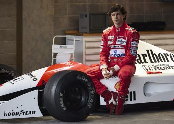 Gabriel Leone nei panni di Ayrton Senna. ? Alan Roskyn | Netflix