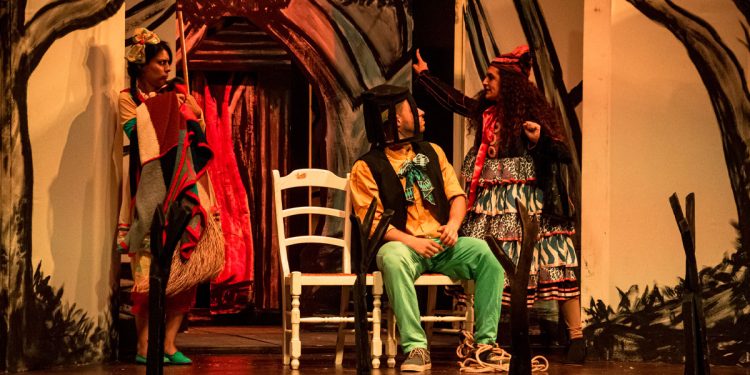 “Hansel e Gretel” della compagnia L’Effimero Meraviglioso di Sinnai