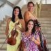 Karalis Trio: Martina Cirronis (flauto traverso), Maria Parisi (violino), Karen Hernandez (violoncello)