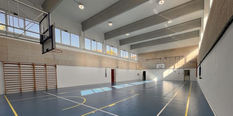 Porto Torres, la palestra della scuola elementare Pigliaru