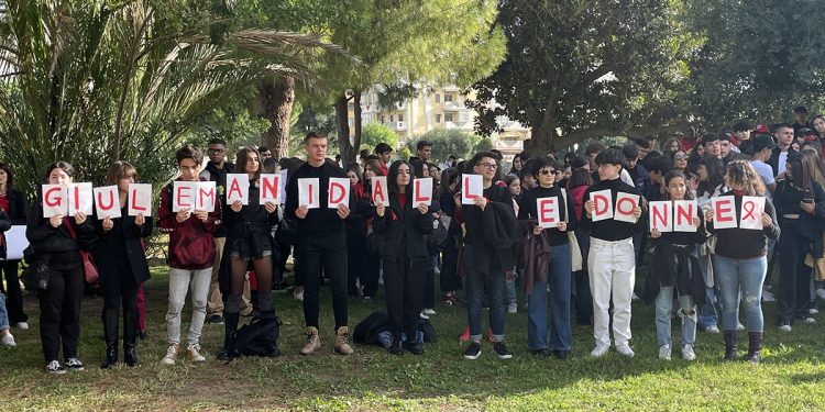 Giù le mani dalle donne, manifestazione a Quartu