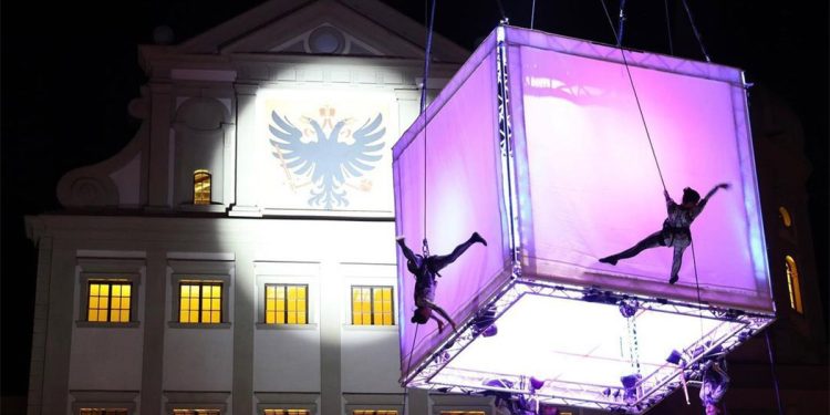 Spettacolo di danza verticale di eVenti Verticali