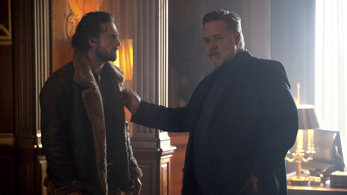 Aaron Taylor-Johnson e Russell Crowe in “Kraven - Il cacciatore”. ? Jay Maidment © 2024 CTMG, Inc. All Rights Reserved