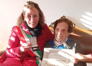 Cagliari, l'Assessora Anna Puddu e la centenaria Maria Giuseppe Zoncheddu