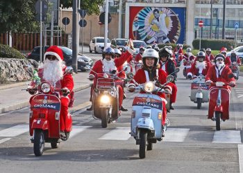 Babbo Natale in Vespa a Cagliari