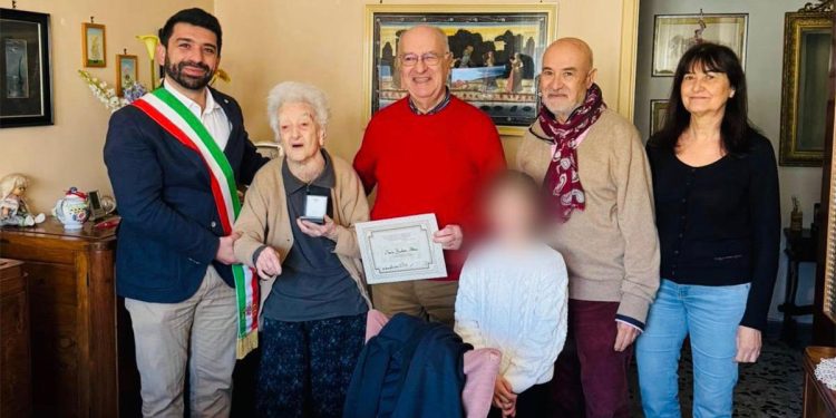 Cagliari festeggia i 105 anni di Maria Barbara Attene