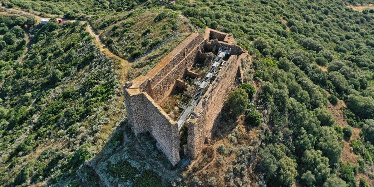 Castello di Sardara. ? Teravista