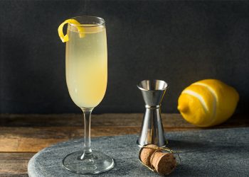 Champagne Cocktail. ? Depositphotos
