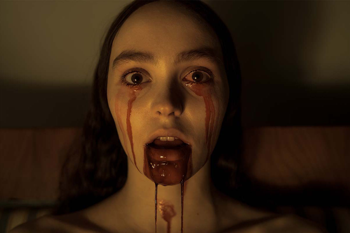 Lily-Rose Depp (Ellen) in “Nosferatu” di Robert Eggers. ? Aidan Monaghan | © 2024 FOCUS FEATURES LLC