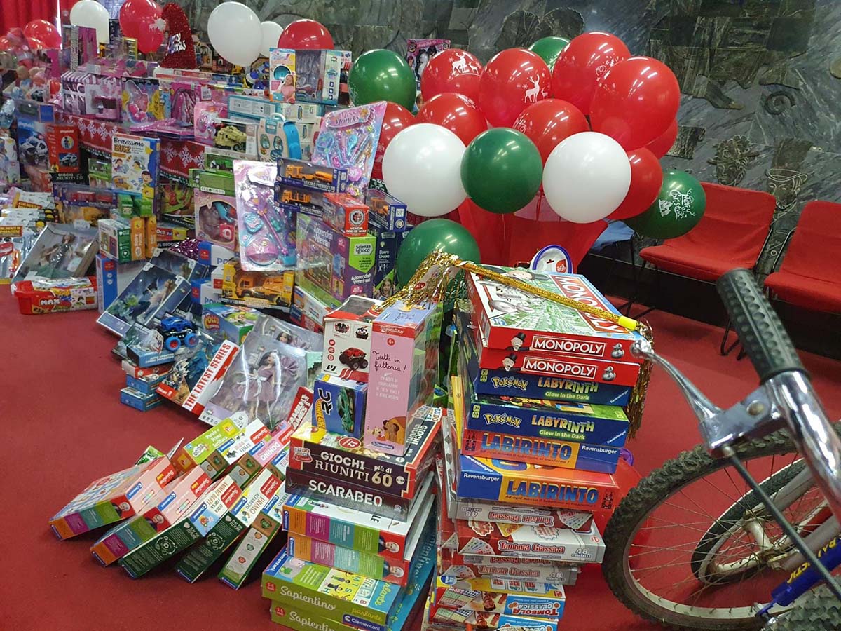 "Natale per tutte e tutti" a Sassari, alcuni dei giocattoli raccolti