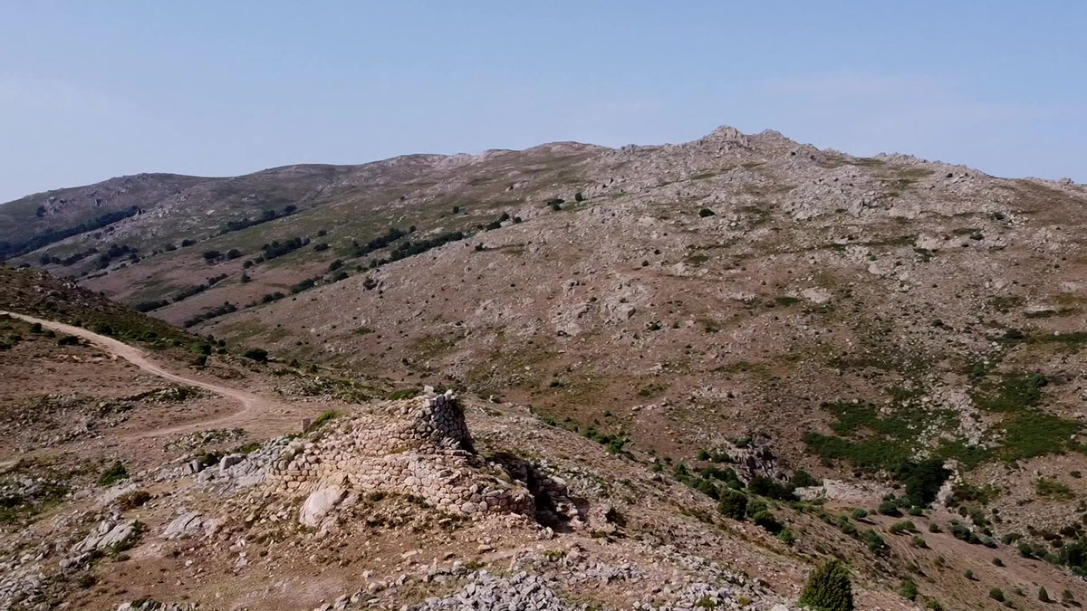 Nuraghe e villaggio Ruinas ad Arzana. 📷 Mirco Pusceddu | Sardegna Turismo