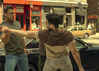 Alan Ritchson nei panni di Jack Reacher