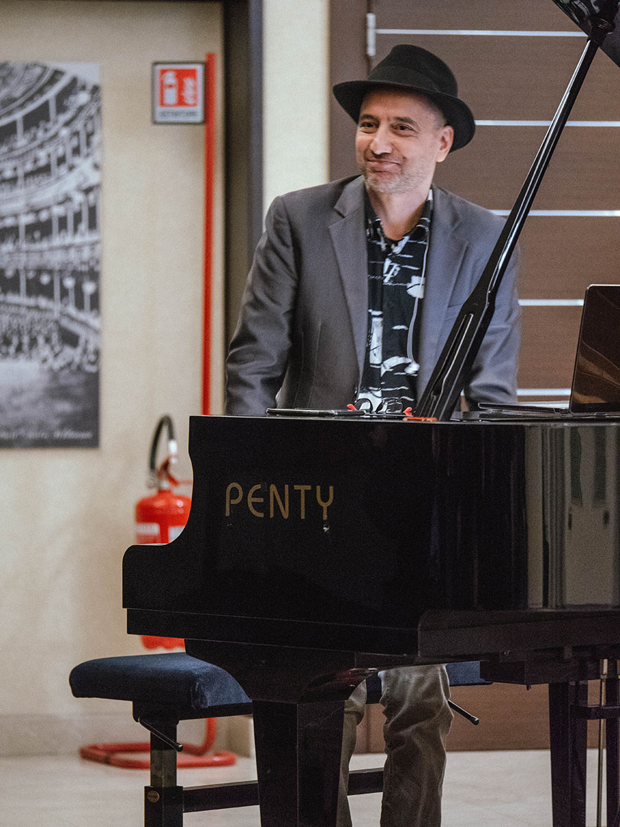 Romeo Scaccia. ? Paolo Vacca