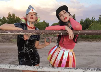 Le CocoRosie: da sinistra, Sierra e Bianca Casady. 📷 Ginger Dunnill